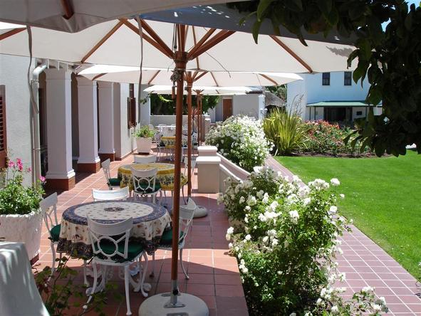 Glen Avon - Patio 